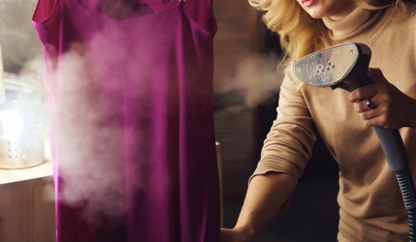 kobieta sukienkę parą